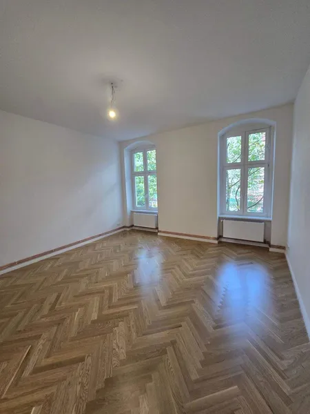 Erstbezug nach Modernisierung - großzügige 3-Zimmer Wohnung — photo 1